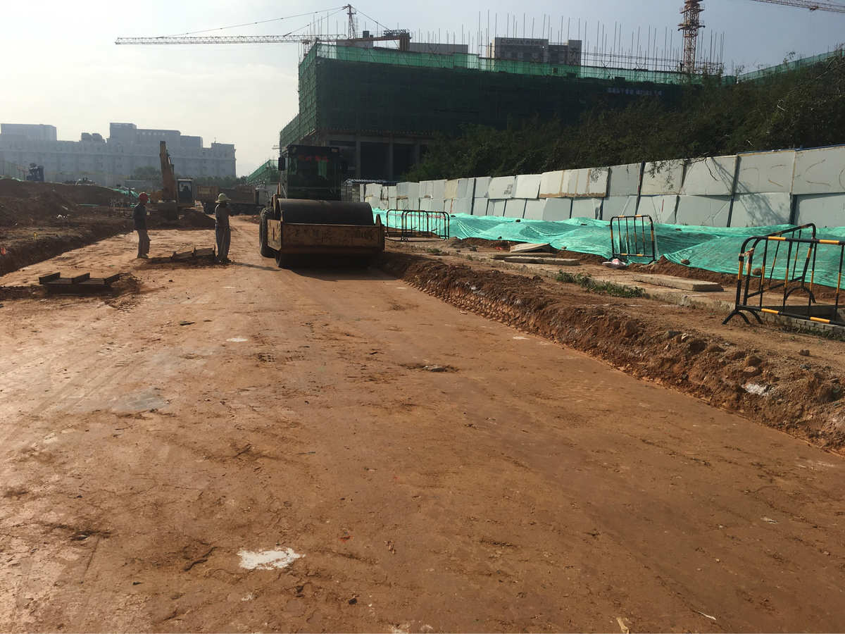 2018年10月22日光科一、二路市政工程工作日?qǐng)?bào)